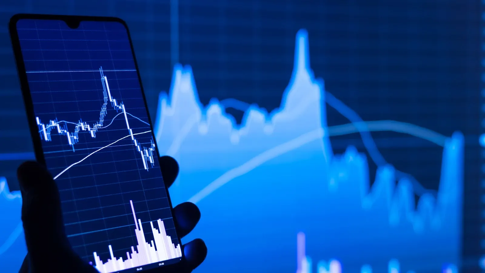 Trader monitoring live performance, prioritizing risk and execution quality