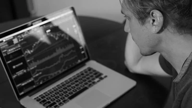 A trader focused on price charts