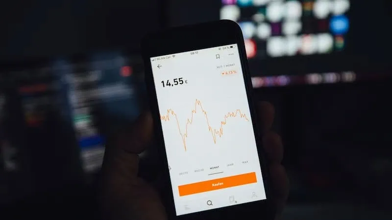 A smartphone market data search