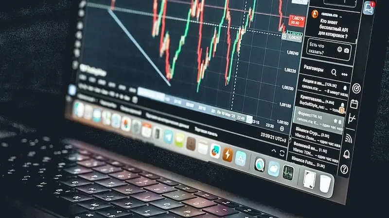 A laptop trading chart